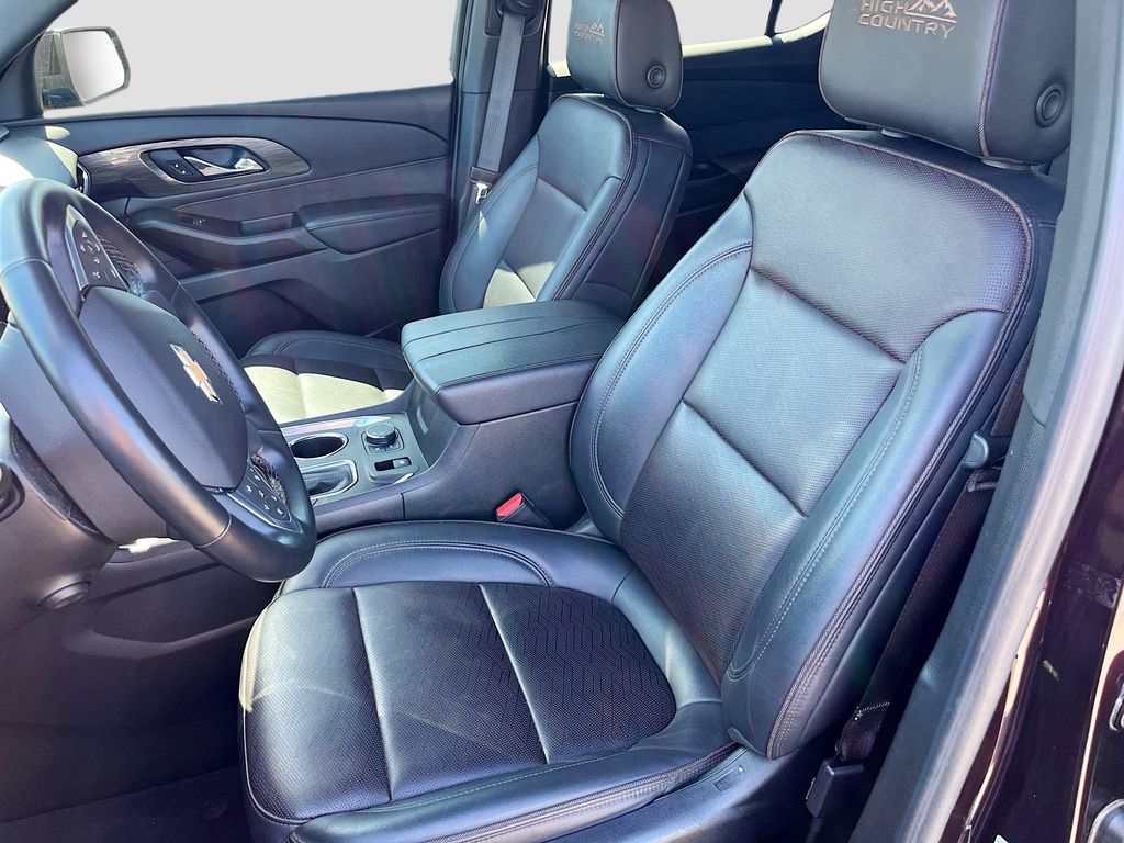 Used 2023 Red Chevrolet High Country image 22