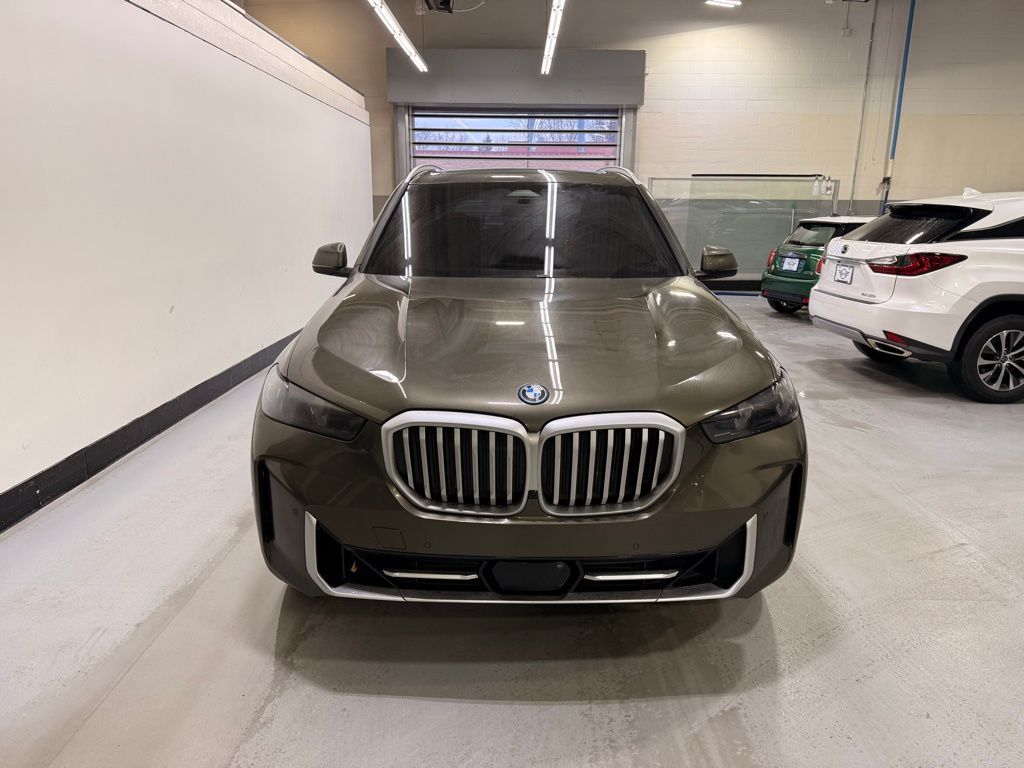 Thumbnail: 2024 BMW X5 - 8