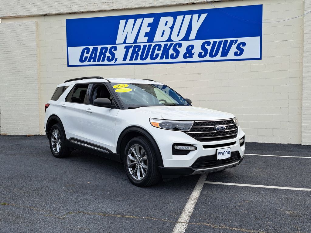 Star White Metallic Tri-Coat 2023 Ford Explorer XLT RWD SUV / Crossover Rear-Wheel Drive Automatic