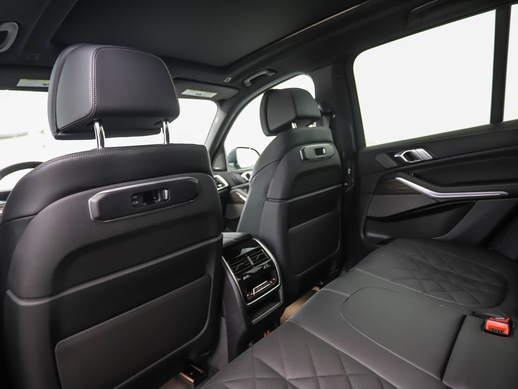 Thumbnail: 2026 BMW X5 - 20