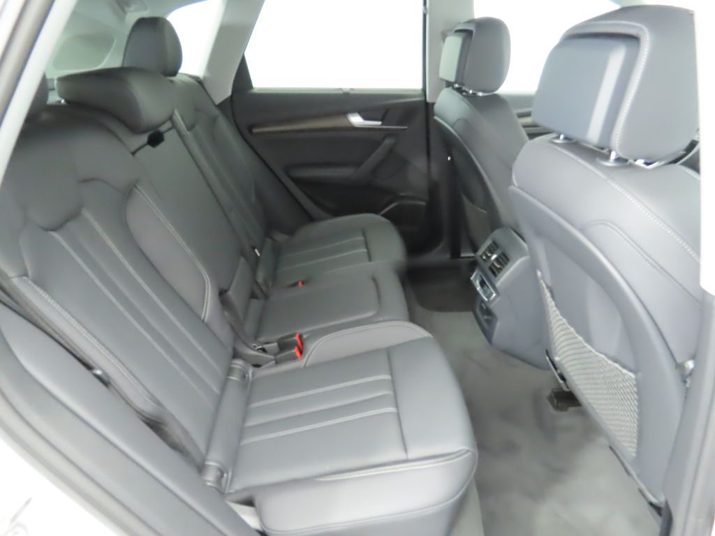 2025 Audi Q5  22