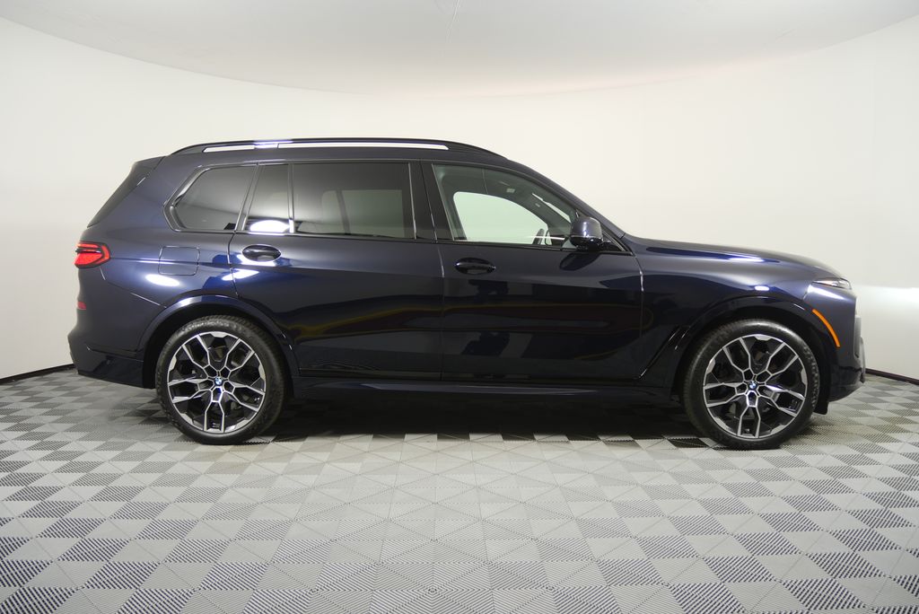 Thumbnail: 2026 BMW X7 - 2