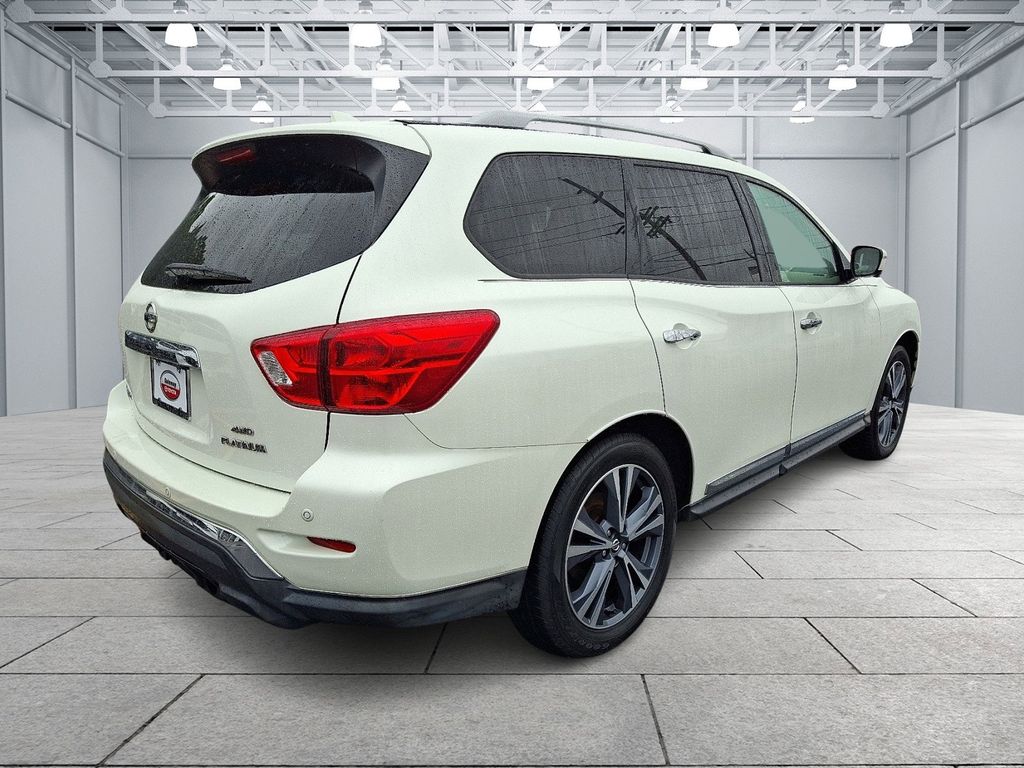Thumbnail: 2019 Nissan Pathfinder - 4