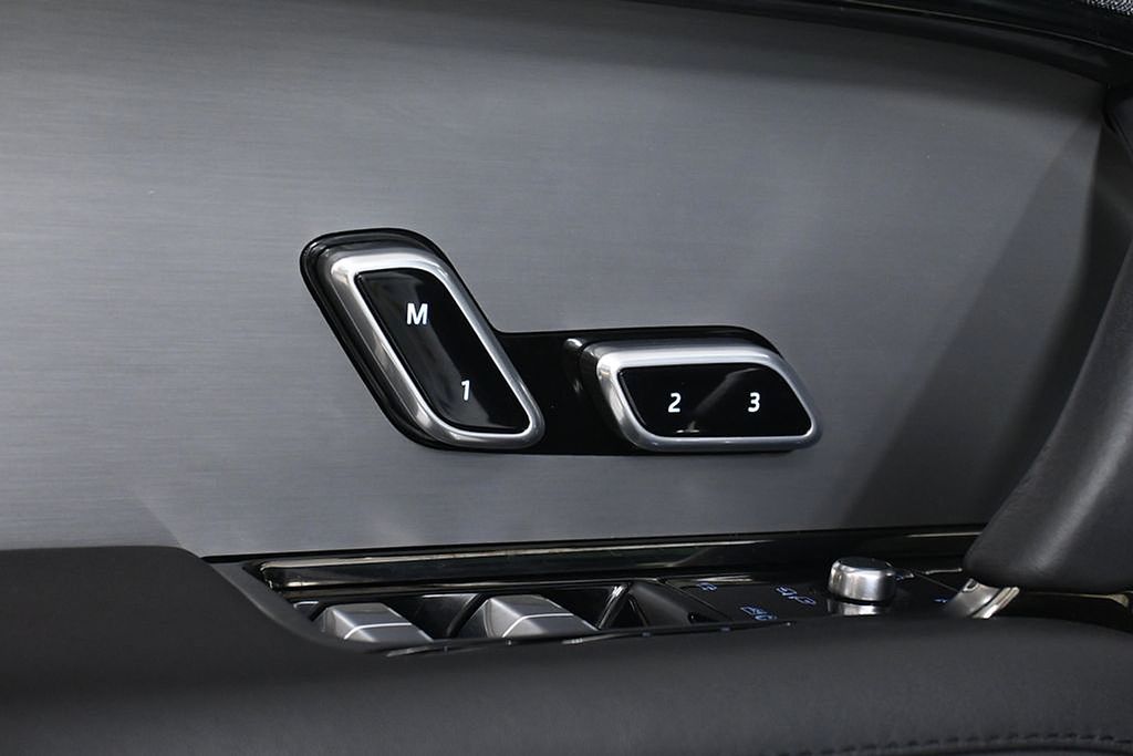 Thumbnail: 2023 Land Rover Range Rover Sport - 32