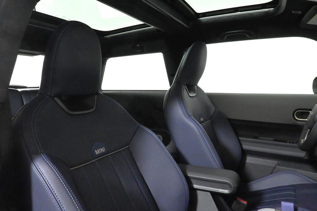 Thumbnail: 2025 MINI Cooper - 25