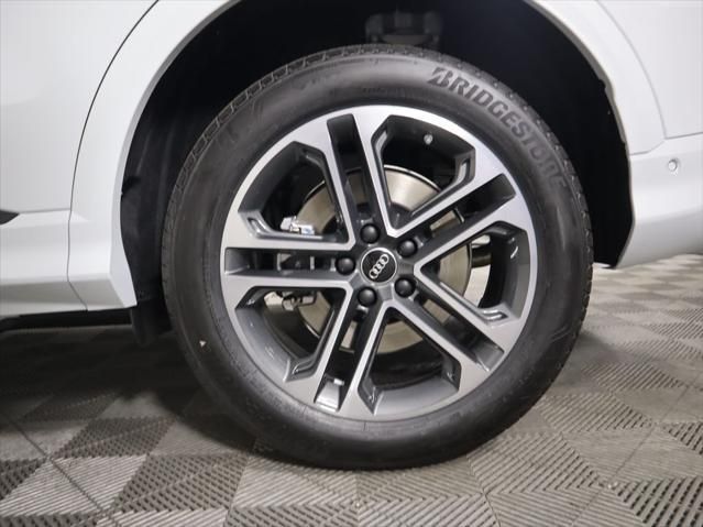 Thumbnail: 2025 Audi Q5 - 32