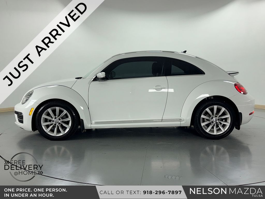 Used 2019 White Volkswagen 2.0T SE image 9