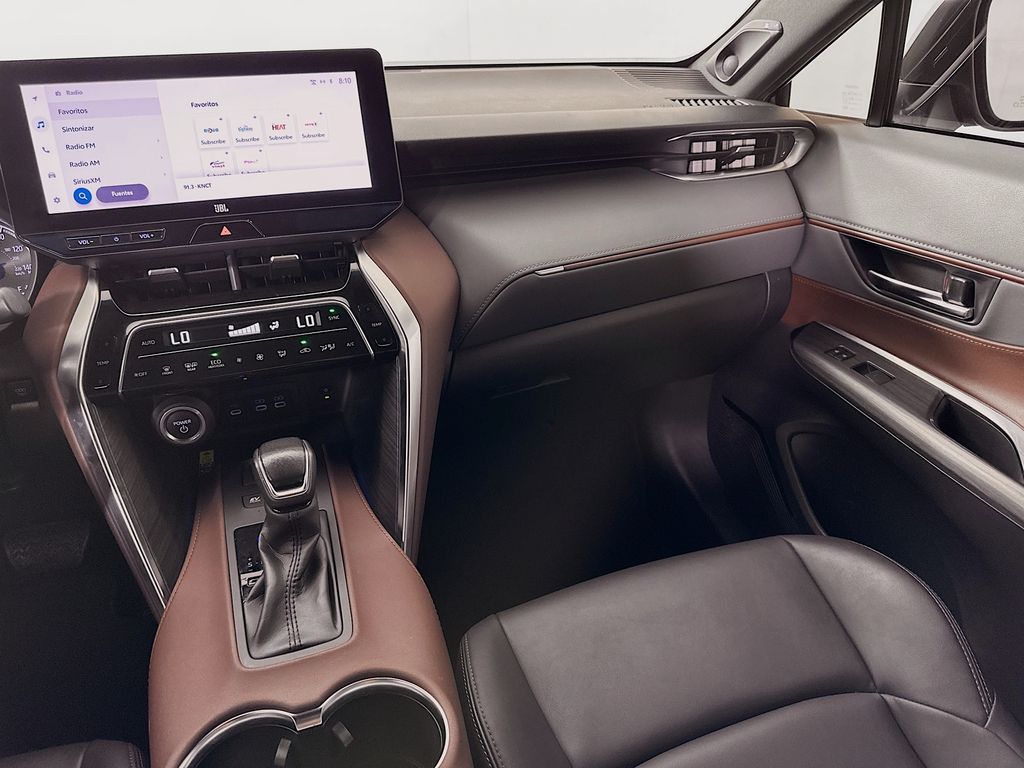 Thumbnail: 2023 Toyota Venza - 22