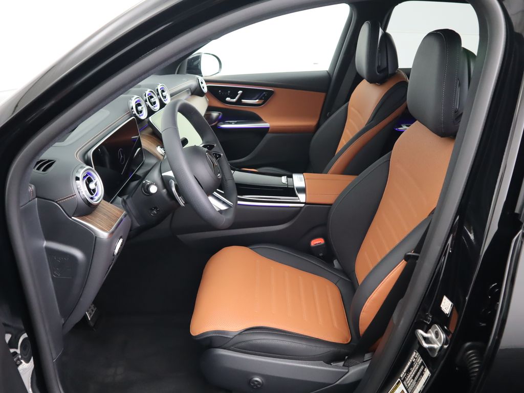 Thumbnail: 2025 Mercedes-Benz GLC - 20