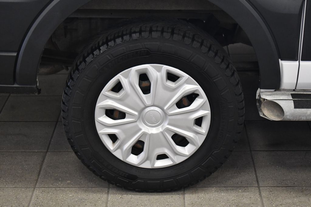 Thumbnail: 2016 Ford Transit Series - 10