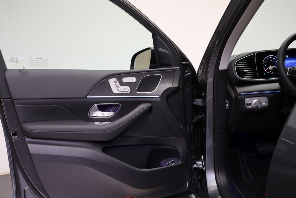 Thumbnail: 2026 Mercedes-Benz GLE - 31