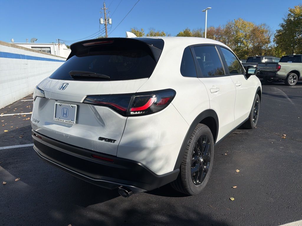 Thumbnail: 2023 Honda HR-V - 5