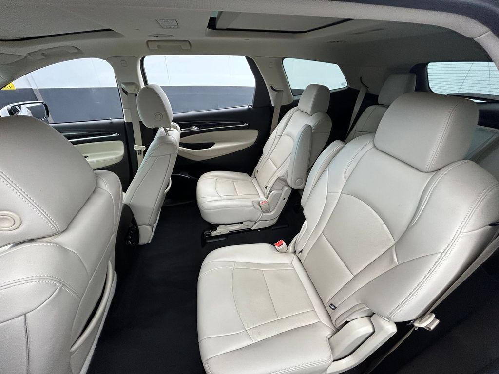 Used 2024 White Frost Tricoat Buick Essence image 37