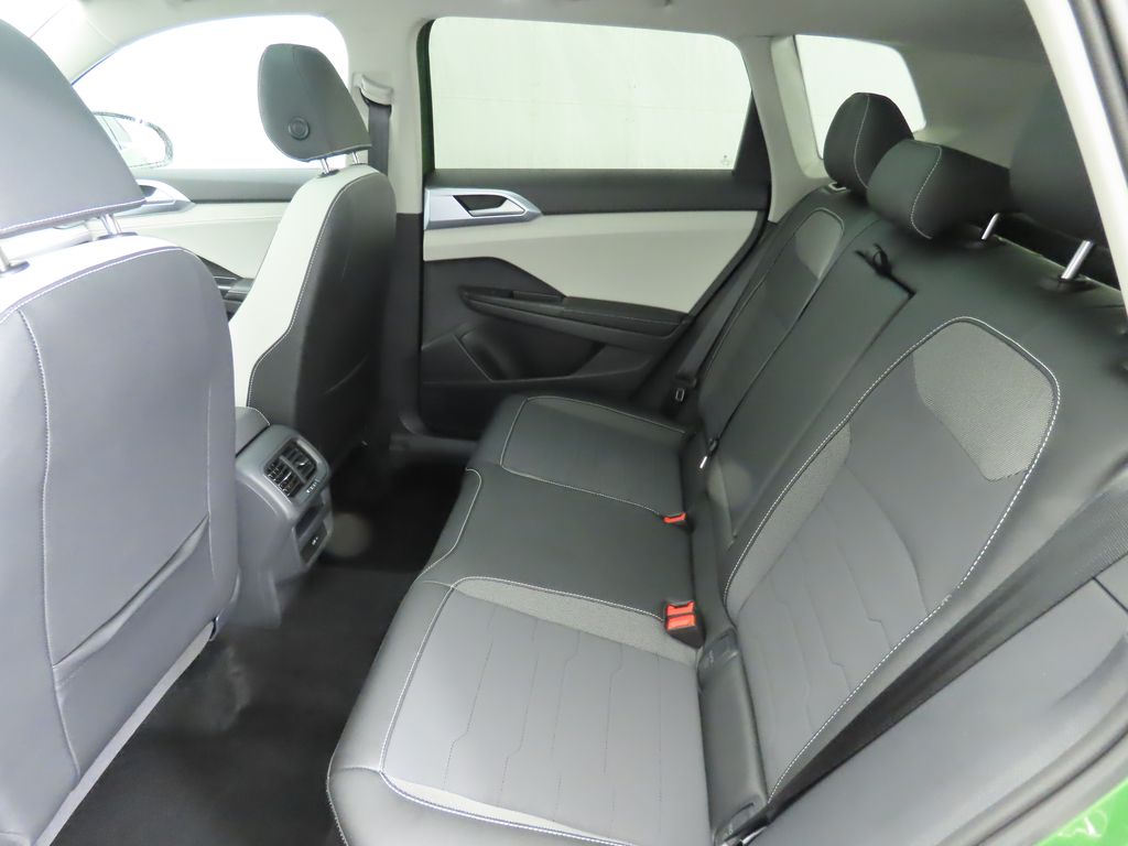 Thumbnail: 2025 Volkswagen Taos - 19