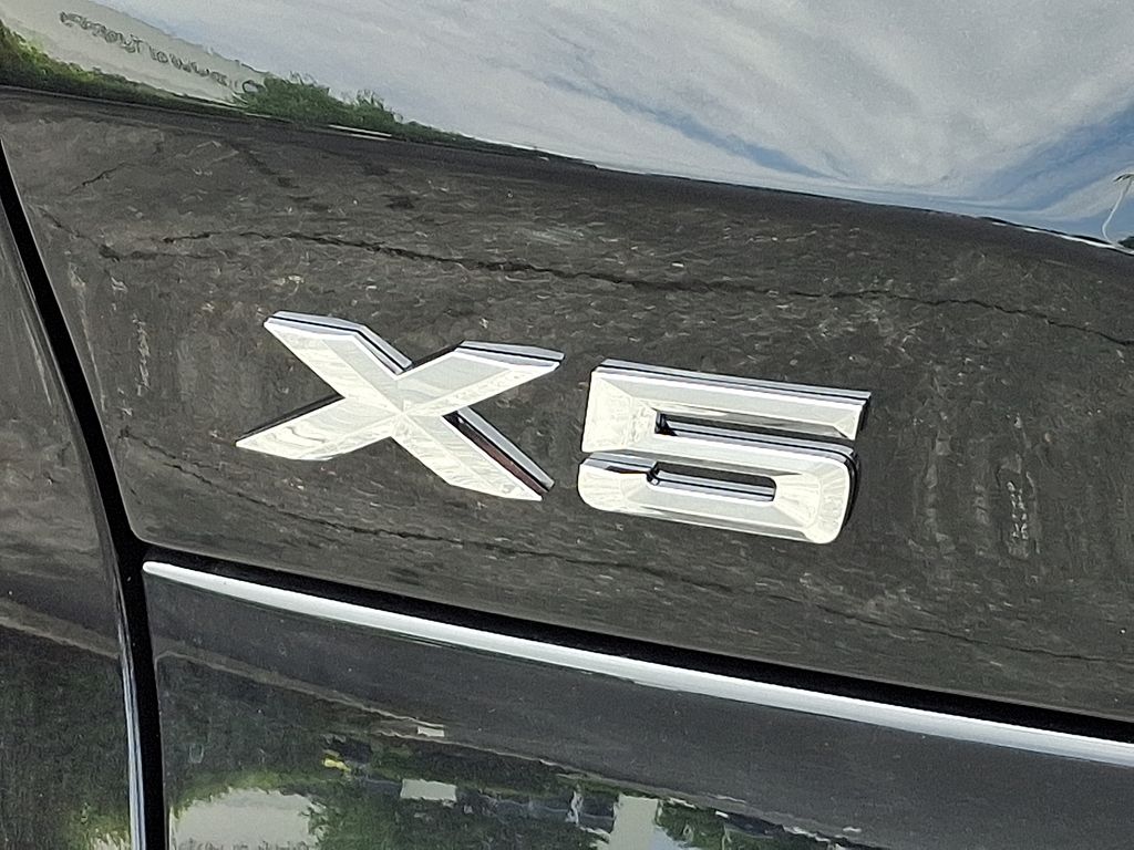 Thumbnail: 2026 BMW X5 - 11