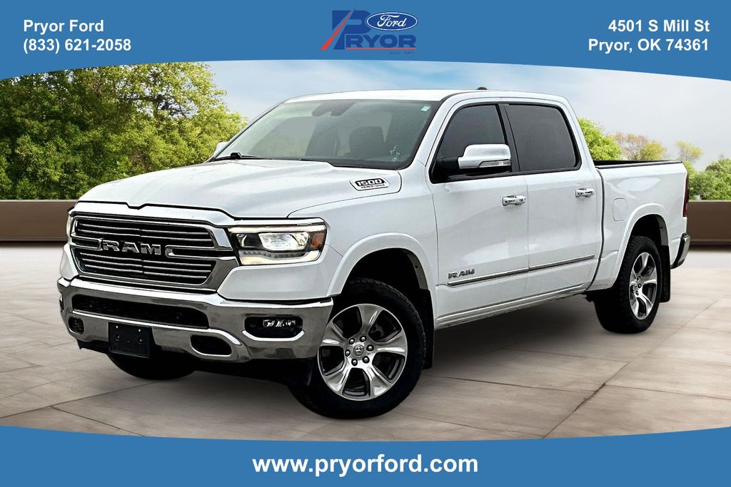 Ivory White Tri-Coat Pearlcoat 2022 RAM 1500 Laramie Crew Cab 4WD Pickup Truck Four-Wheel Drive 8-Speed Automatic
