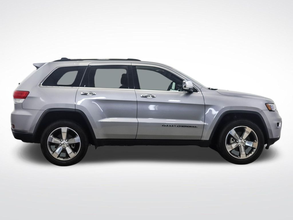 Thumbnail: 2018 Jeep Grand Cherokee - 6