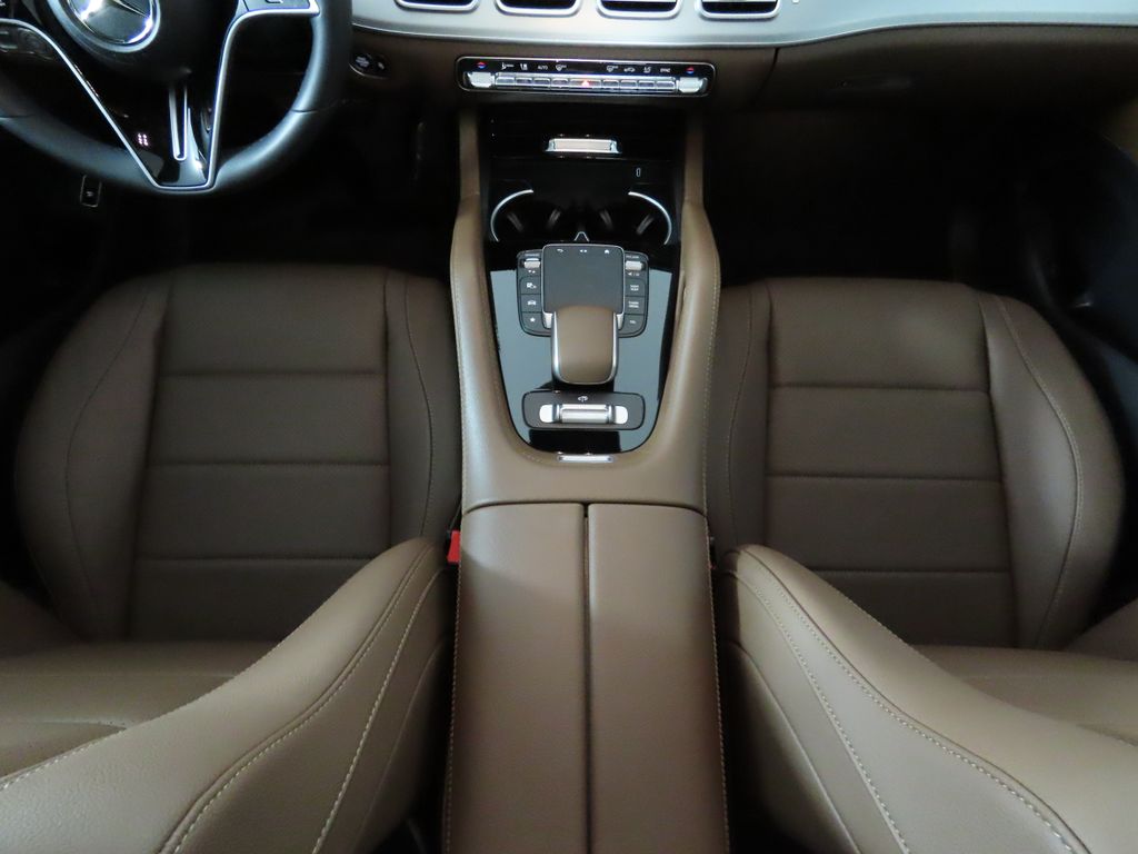 2024 Mercedes-Benz GLS 450 4MATIC 17