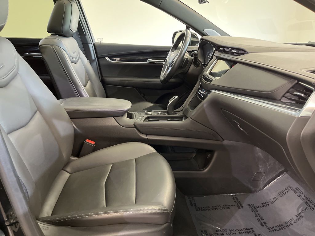used 2023 Cadillac XT5 car, priced at $39,350