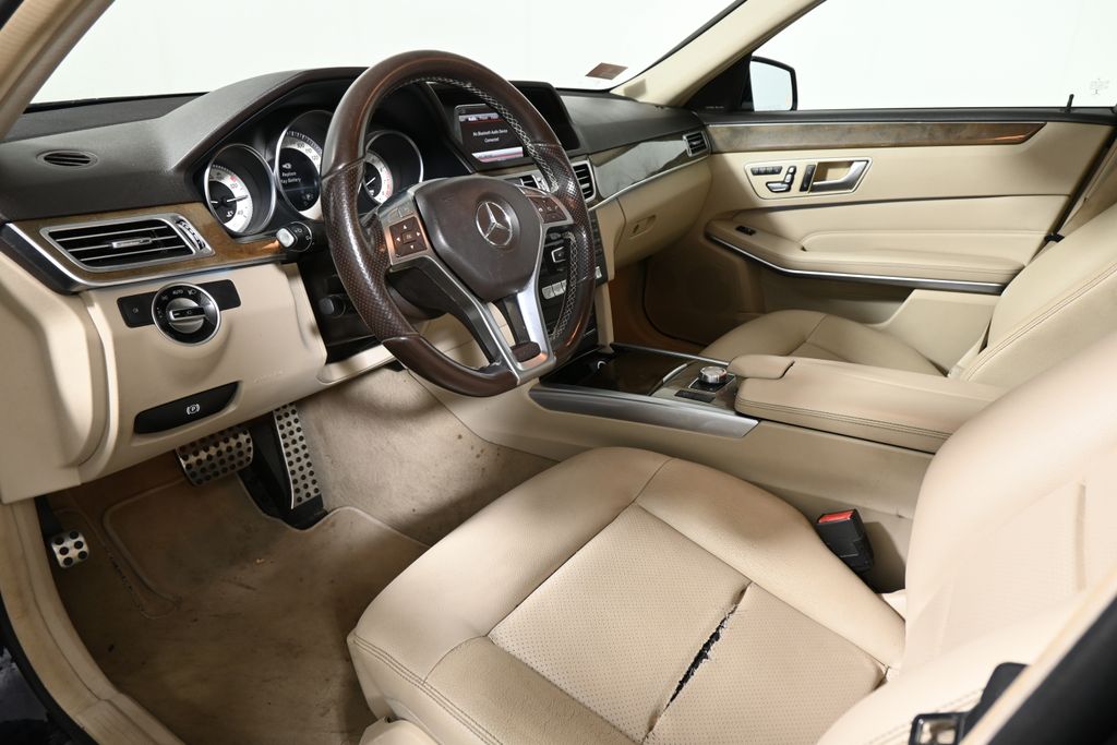 Thumbnail: 2015 Mercedes-Benz E-Class - 4