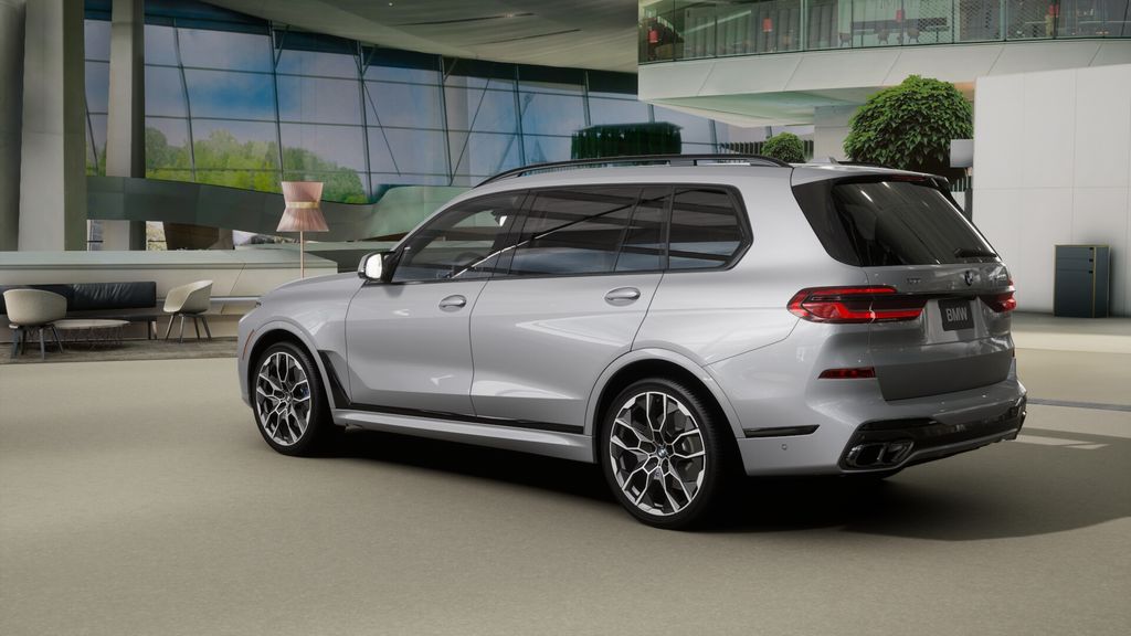 2026 BMW X7 M60i 29