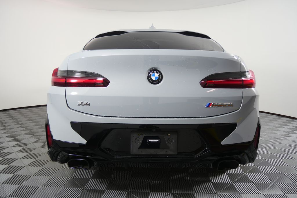 Thumbnail: 2023 BMW X4 - 4