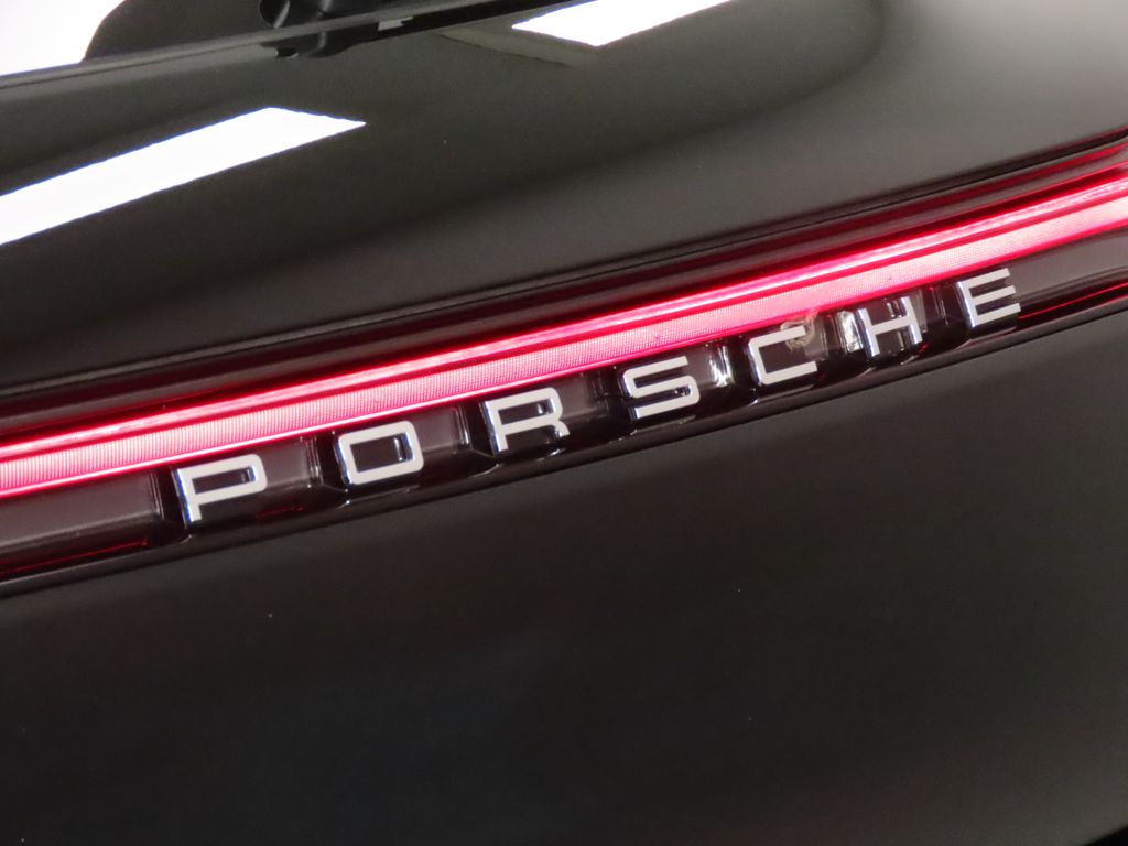 Thumbnail: 2026 Porsche Macan - 12