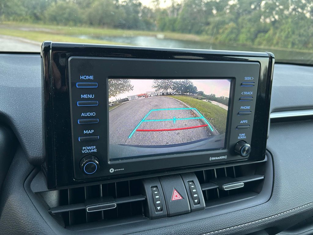 Thumbnail: 2021 Toyota RAV4 - 26