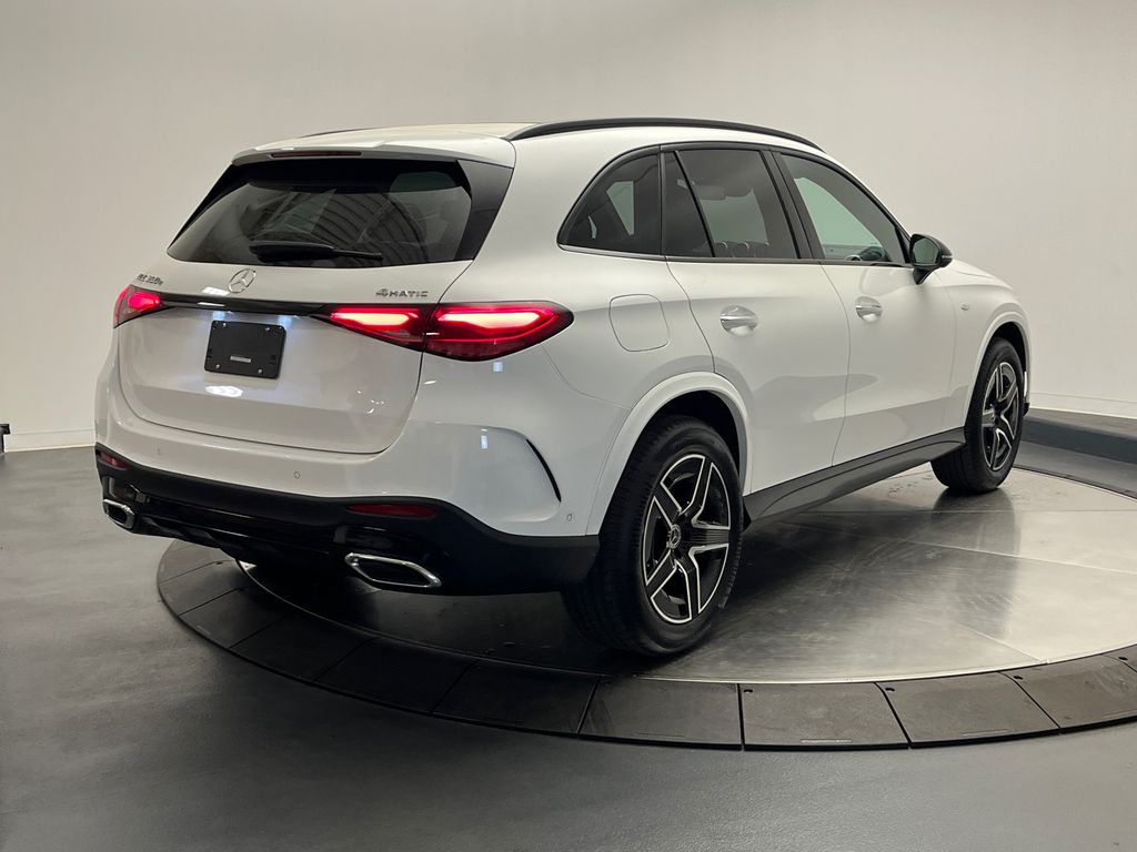 2025 Mercedes-Benz GLC 350 7