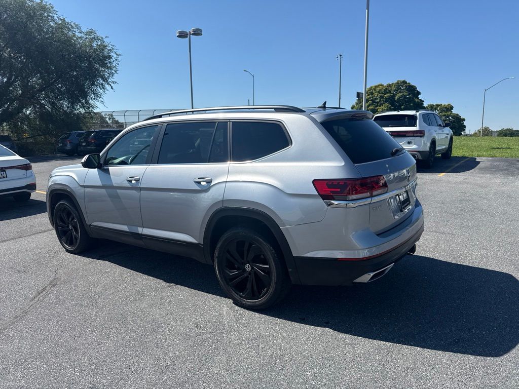 2022 Volkswagen Atlas 3.6L V6 SE w/Technology Silver at Sutliff Volkswagen