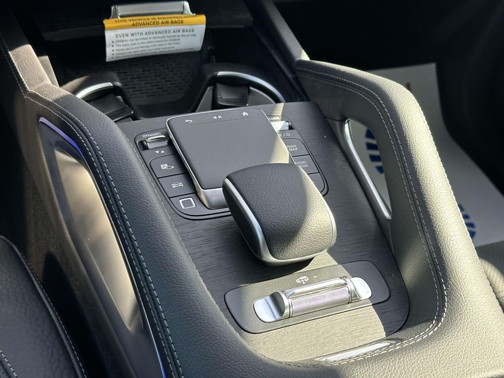 2025 Mercedes-Benz GLS 580 19