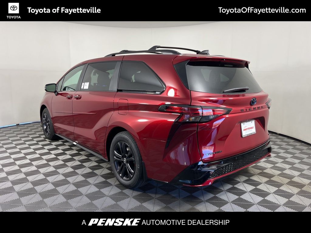 Thumbnail: 2025 Toyota Sienna - 3