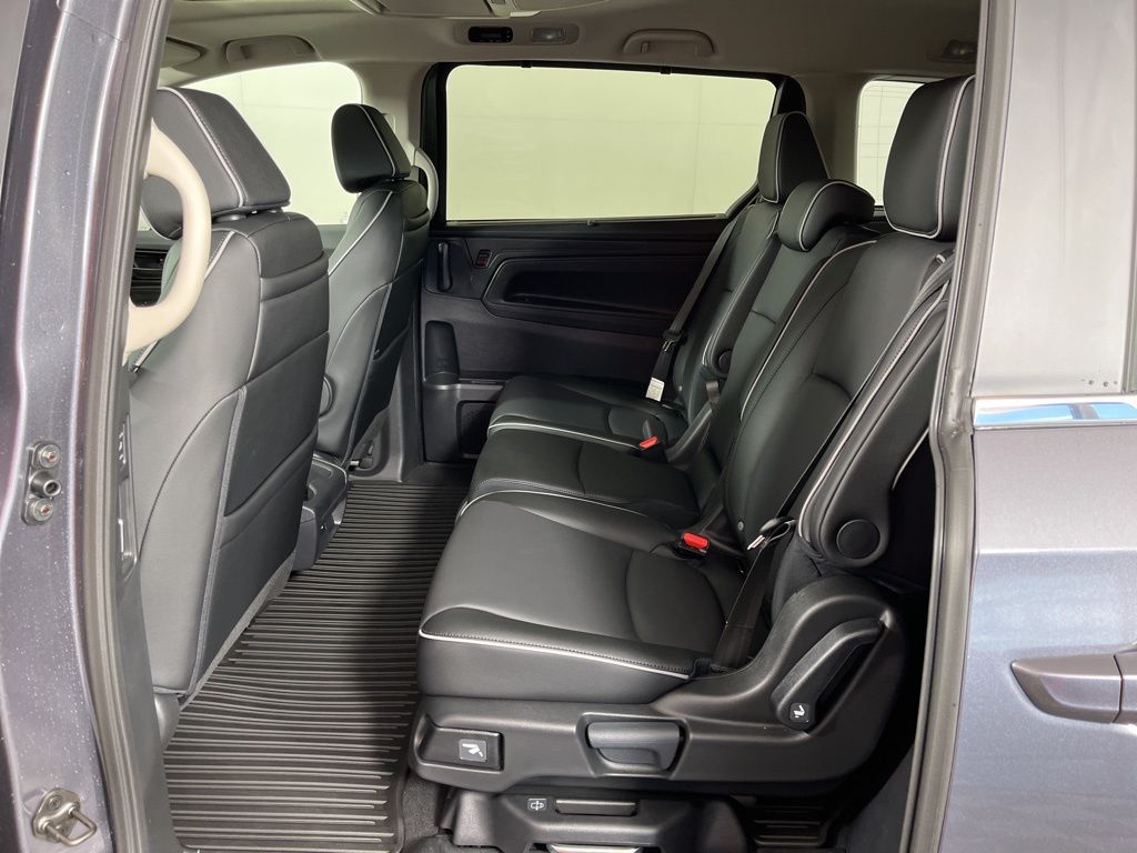 2025 Honda Odyssey Touring 27