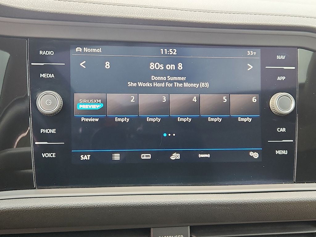 Thumbnail: 2019 Volkswagen Jetta - 18