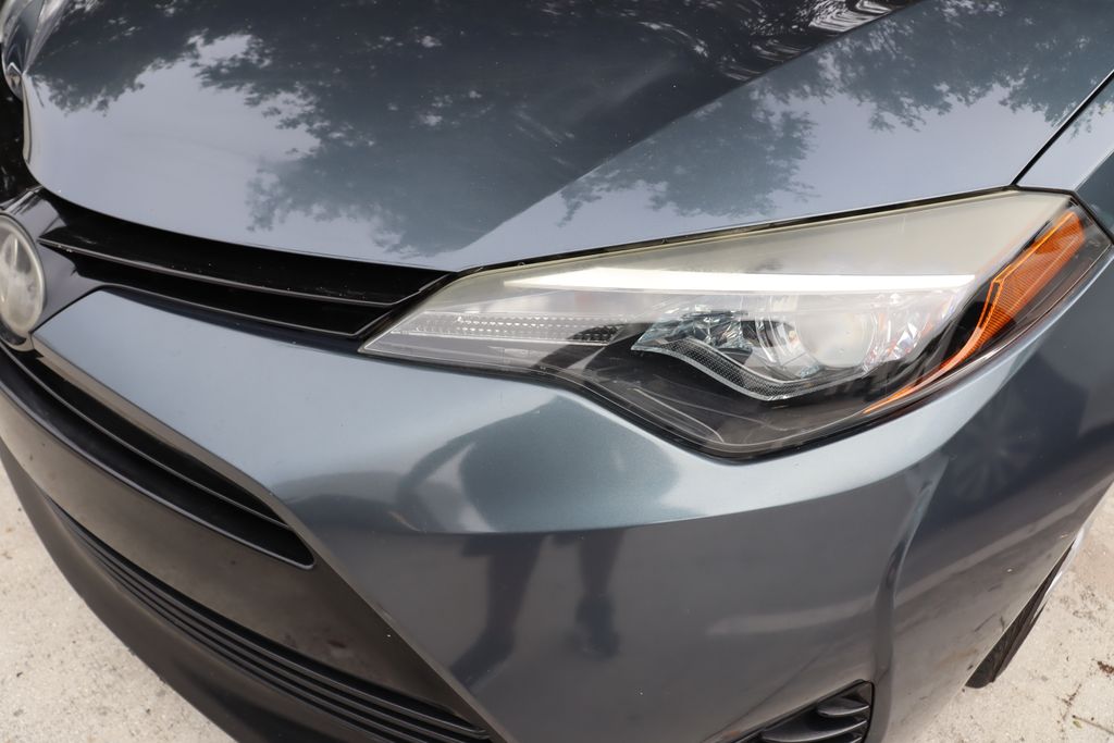 Thumbnail: 2018 Toyota Corolla - 3