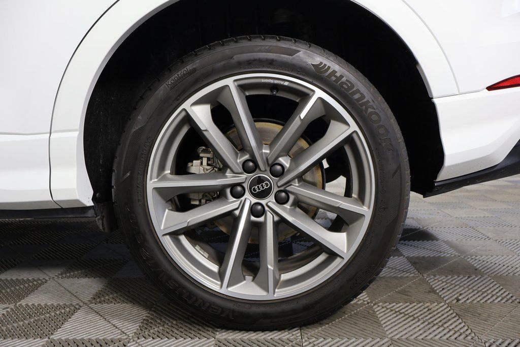 Thumbnail: 2022 Audi Q3 - 16