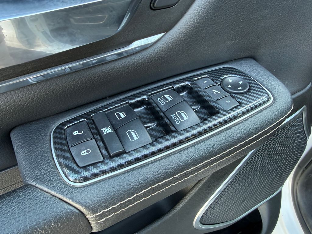 Certified Used 2021 Off-white Ram Laramie image 36