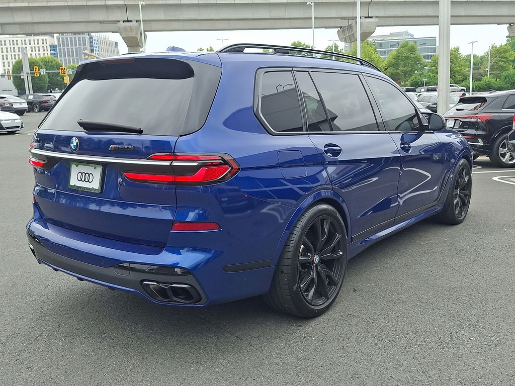 Thumbnail: 2023 BMW X7 - 4