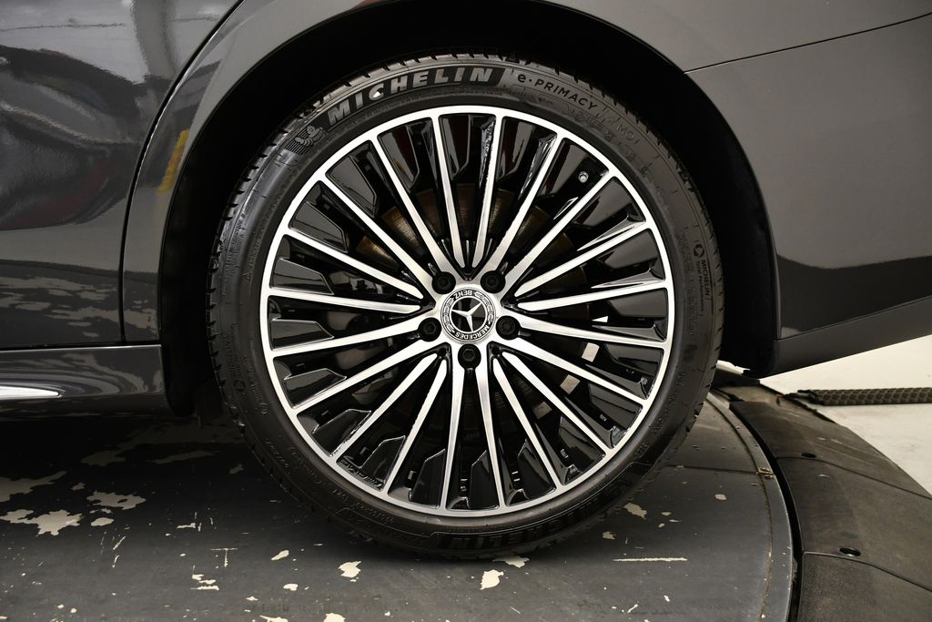 2025 Mercedes-Benz E-Class E 450 14