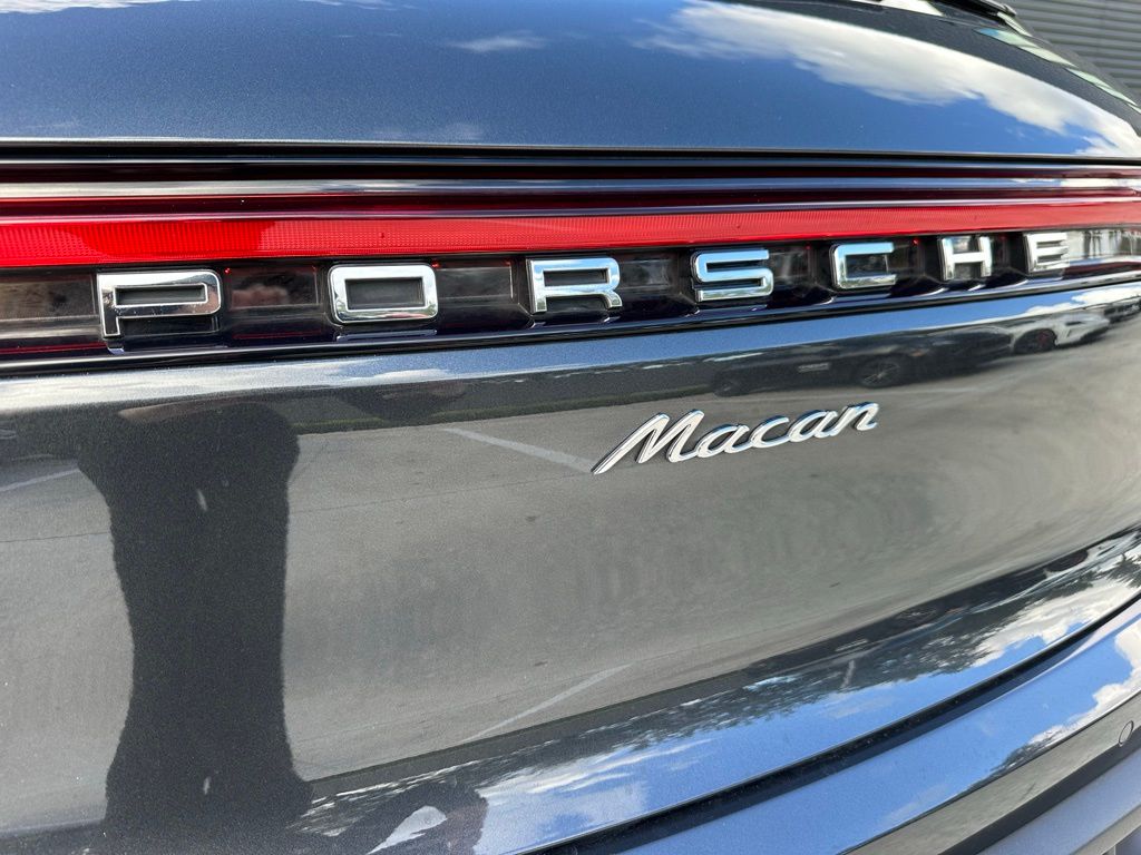 Thumbnail: 2022 Porsche Macan - 14
