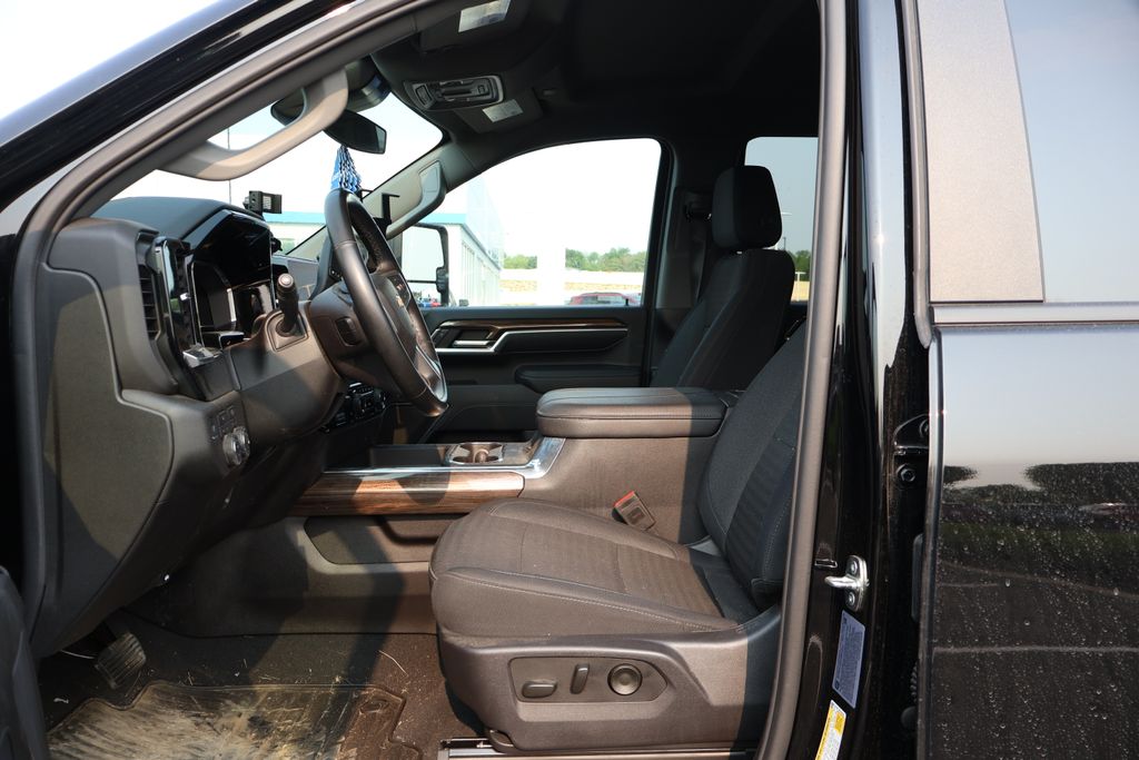 2024 Chevrolet Silverado 2500 LT 14