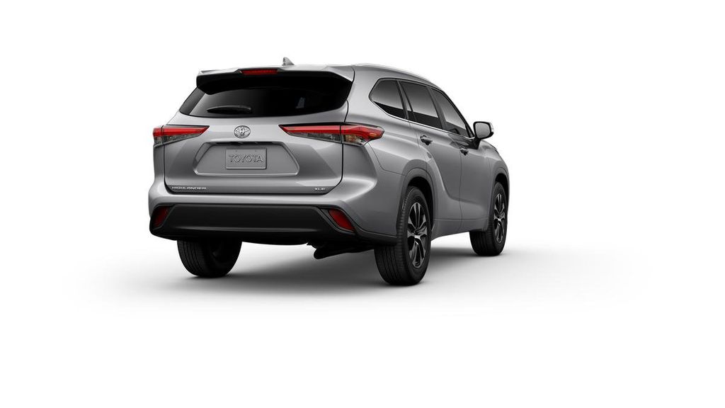 Thumbnail: 2025 Toyota Highlander - 9