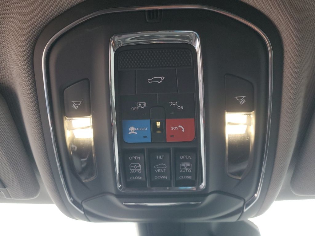 Used Car 2024 Jeep Grand Cherokee  Limited For Sale Under $35,000 In Austin, Texas