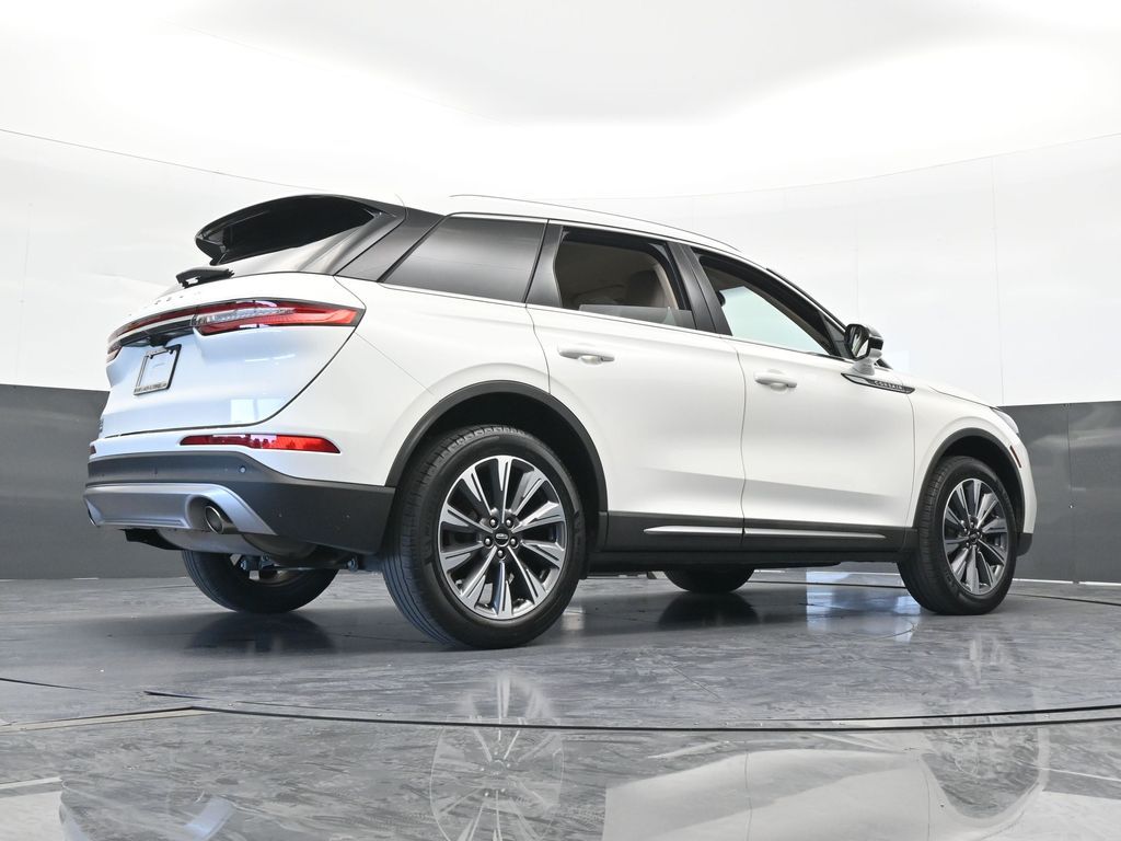 Used 2022 Pristine White Metallic Tri-Coat Lincoln Reserve image 66