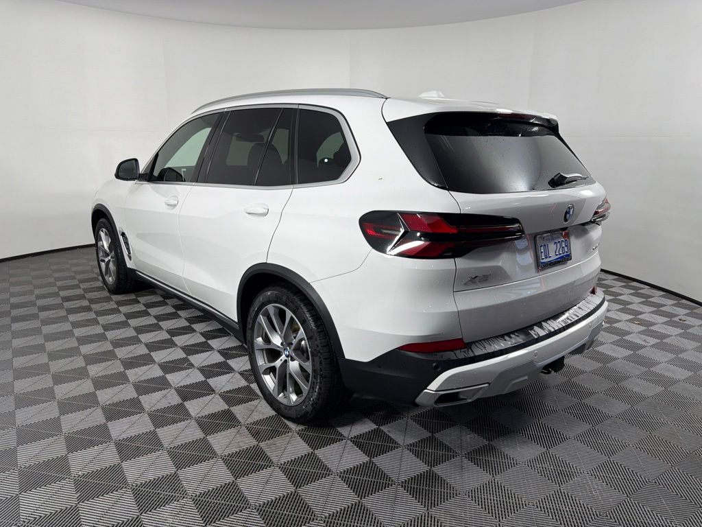 Thumbnail: 2026 BMW X5 - 7