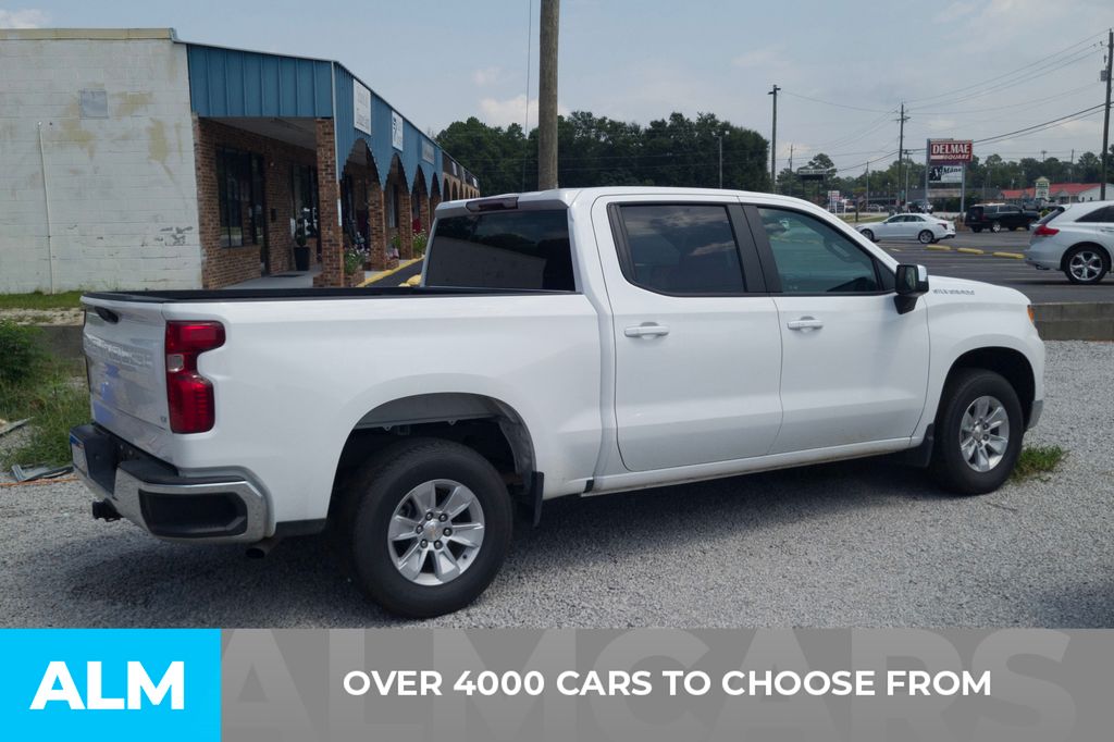 Used 2025 White Chevrolet LT image 2