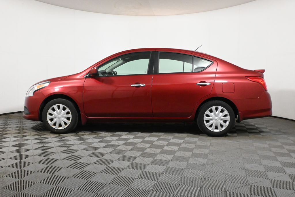 2018 Nissan Versa 1.6 SV 2