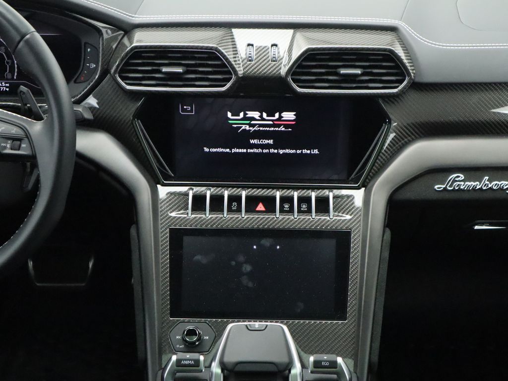 Thumbnail: 2023 Lamborghini Urus - 14