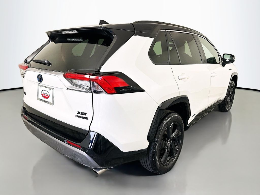 Thumbnail: 2021 Toyota RAV4 - 5