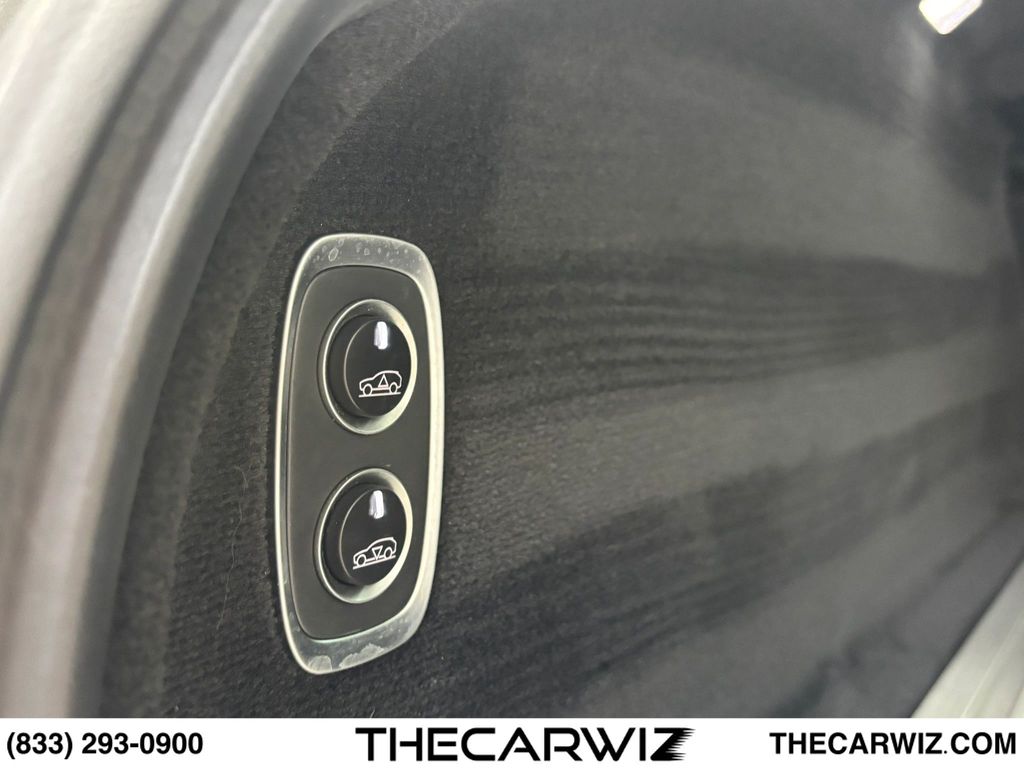 2021 Aston Martin DBX